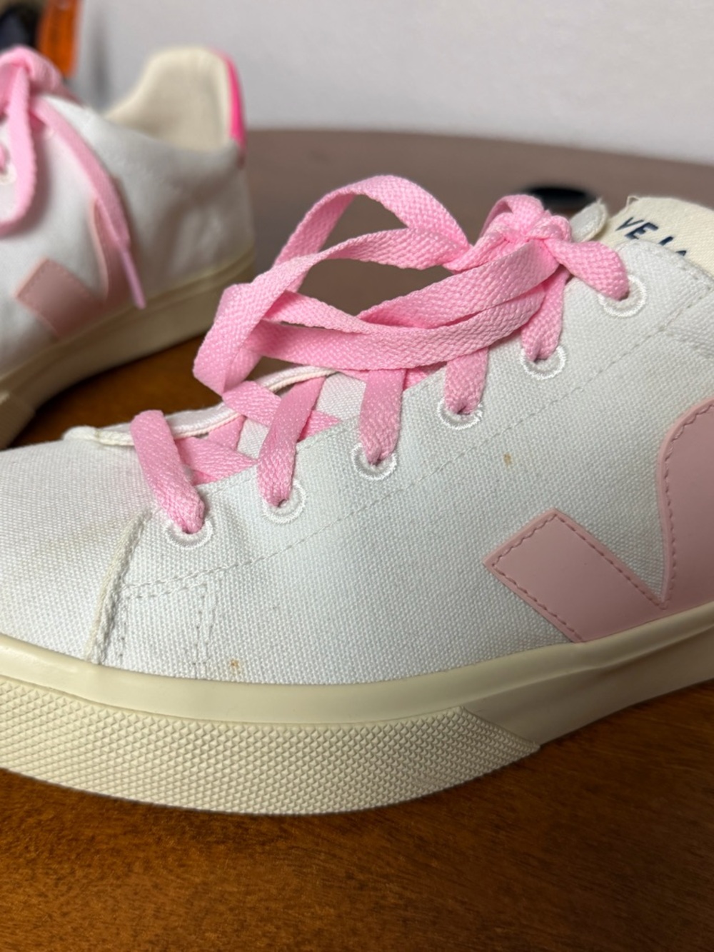 Veja V-10 White Sneakers with Pink Accents eco friendly size 9.5 - Picture 10 of 11